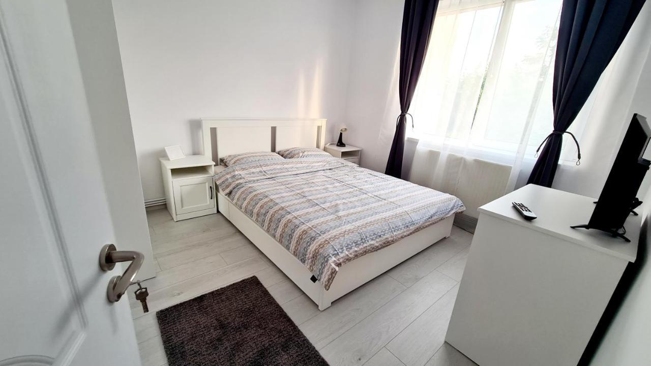 Belle Apartments - Central بيتستِ المظهر الخارجي الصورة